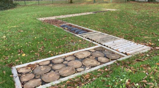 Barfußparcour im Außengelände